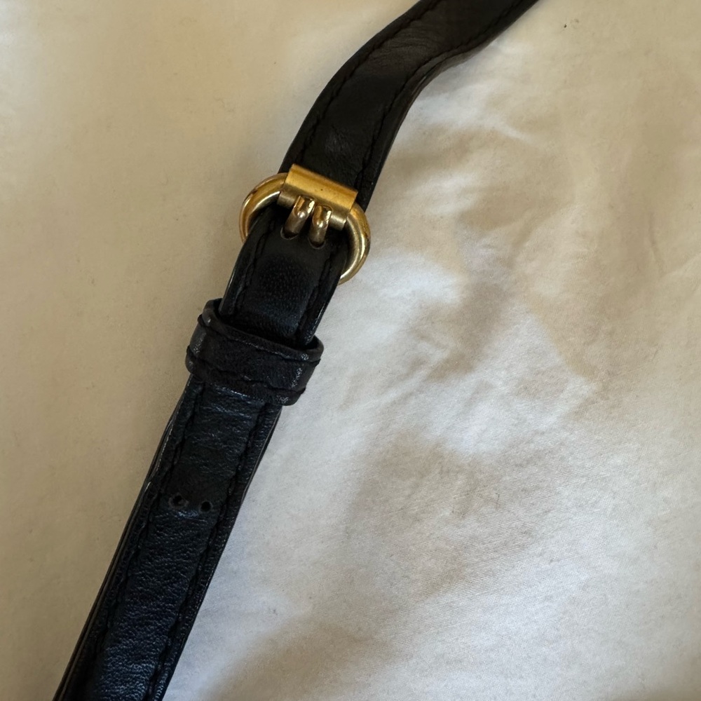 Marc by Marc Jacobs Vintage Black Leather Crossbody bag with Bird Accent - Picture 6 of 13